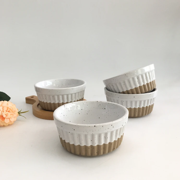 Japan cheap custom bakery kitchen bakeware round small 4 piece ceramic pudding ramekin bowl set in bulk