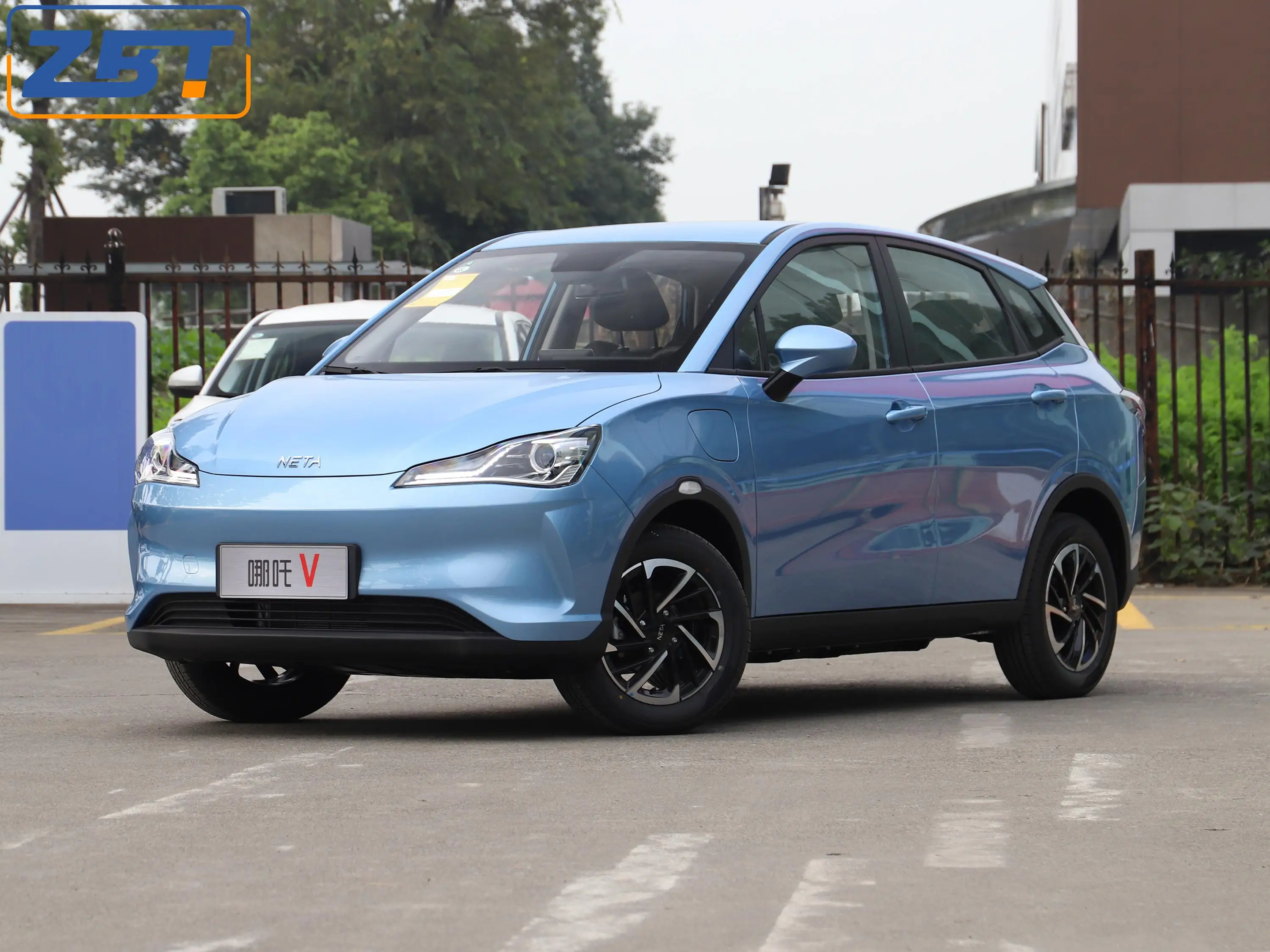  Недорогой внедорожник NETA V smart city 4 seater 5 doors ev car 4x2 2wd mini SUV super coupe для
