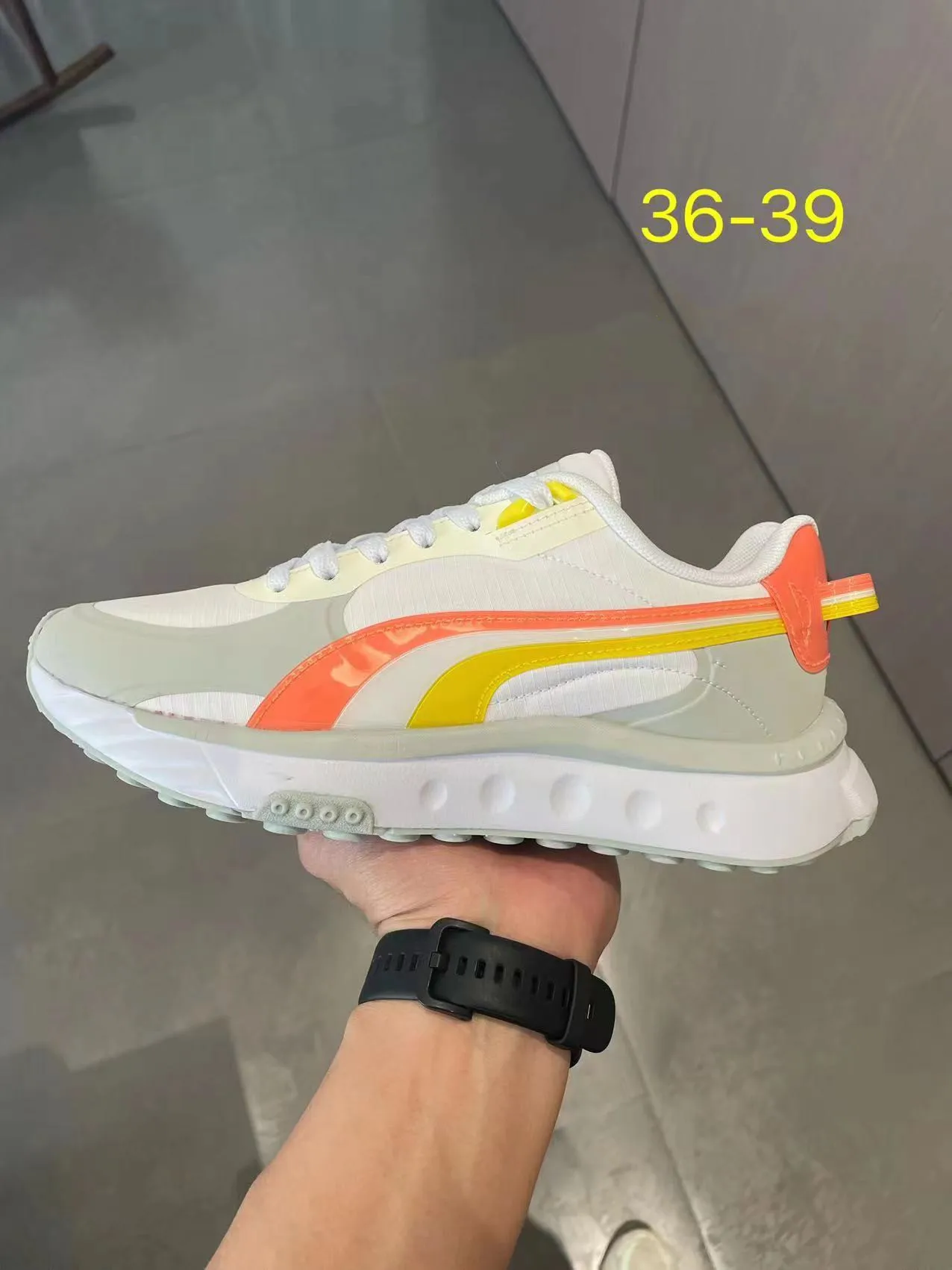 Customizable fashion sports shoes, outdoor travel shoes, office travel shoes, men running shoes