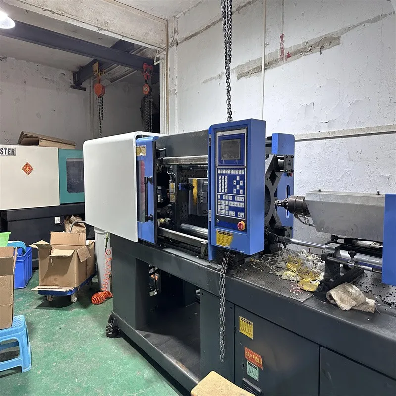 MA90T Wholesale Price Manufacturer Price Pet Blow Molding Bottle Plastic Cup  Molder Toys Machines Syringe Making Machine