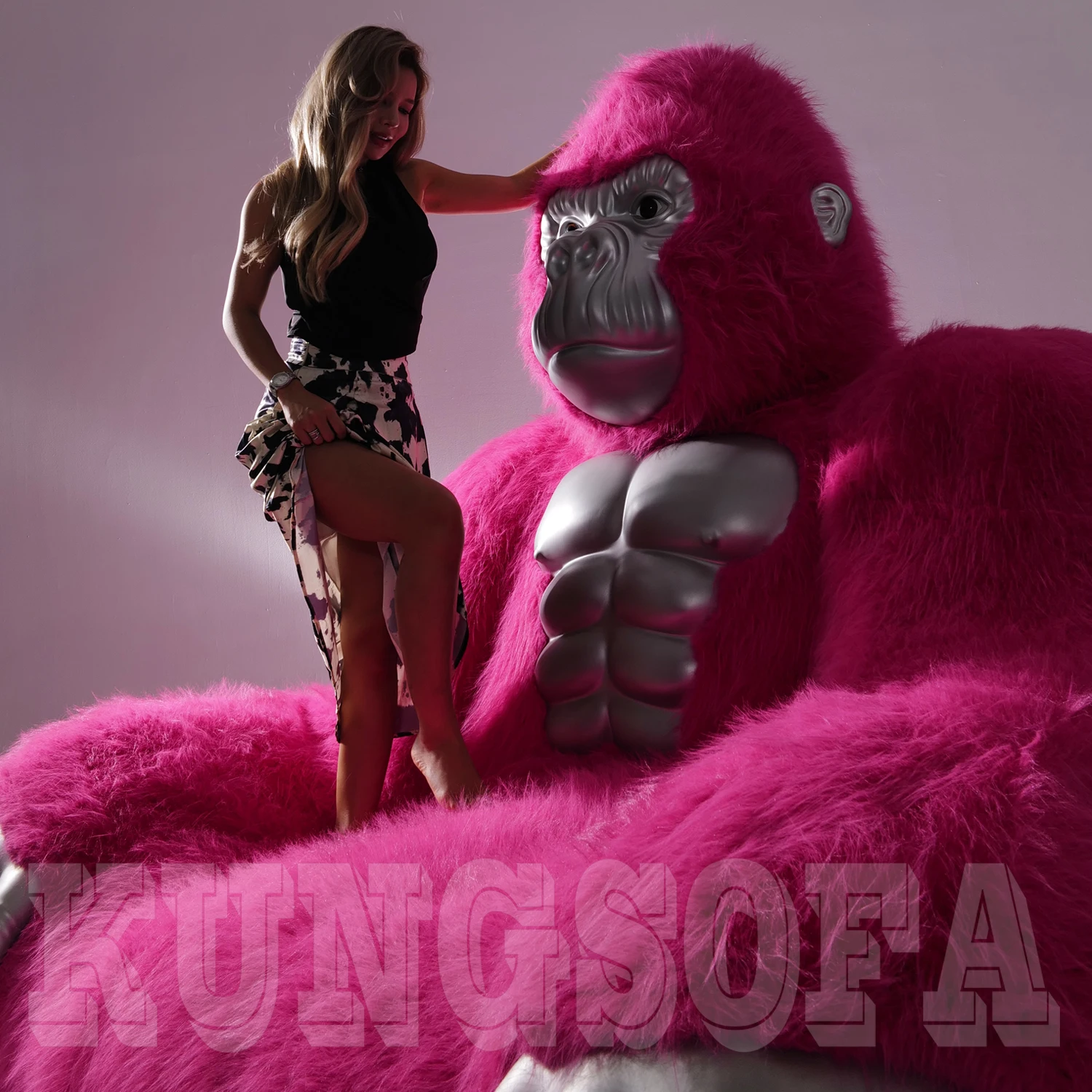 Factory Animal Shaped style 2025 cheap price realistic and comfort Giant Gorilla sofas King Kong Funny Furniture