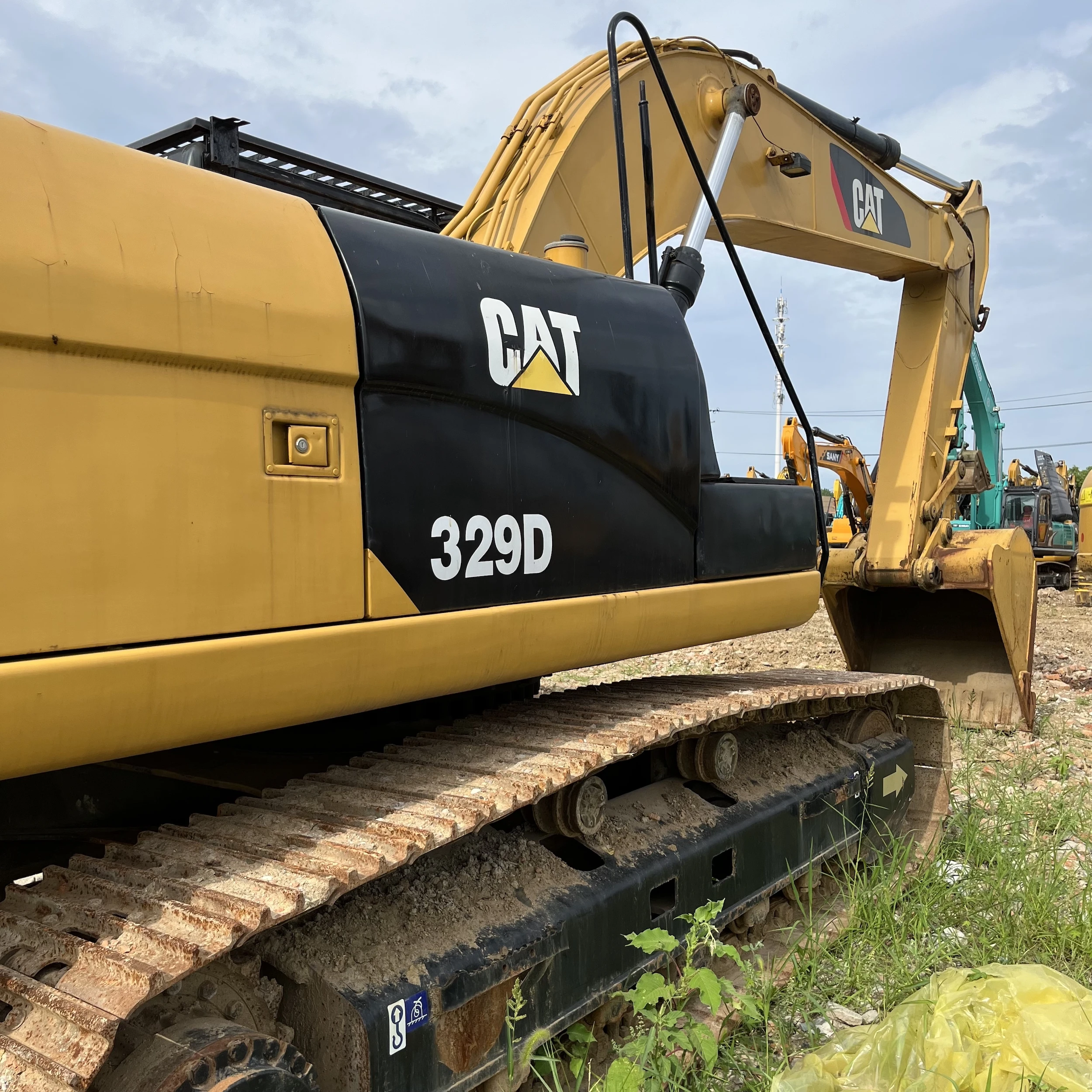 Used Japan CAT Caterpillar 329D excavator in good condition, 29 ton hydraulic crawler excavator, CAT329D 320D 330D in low price