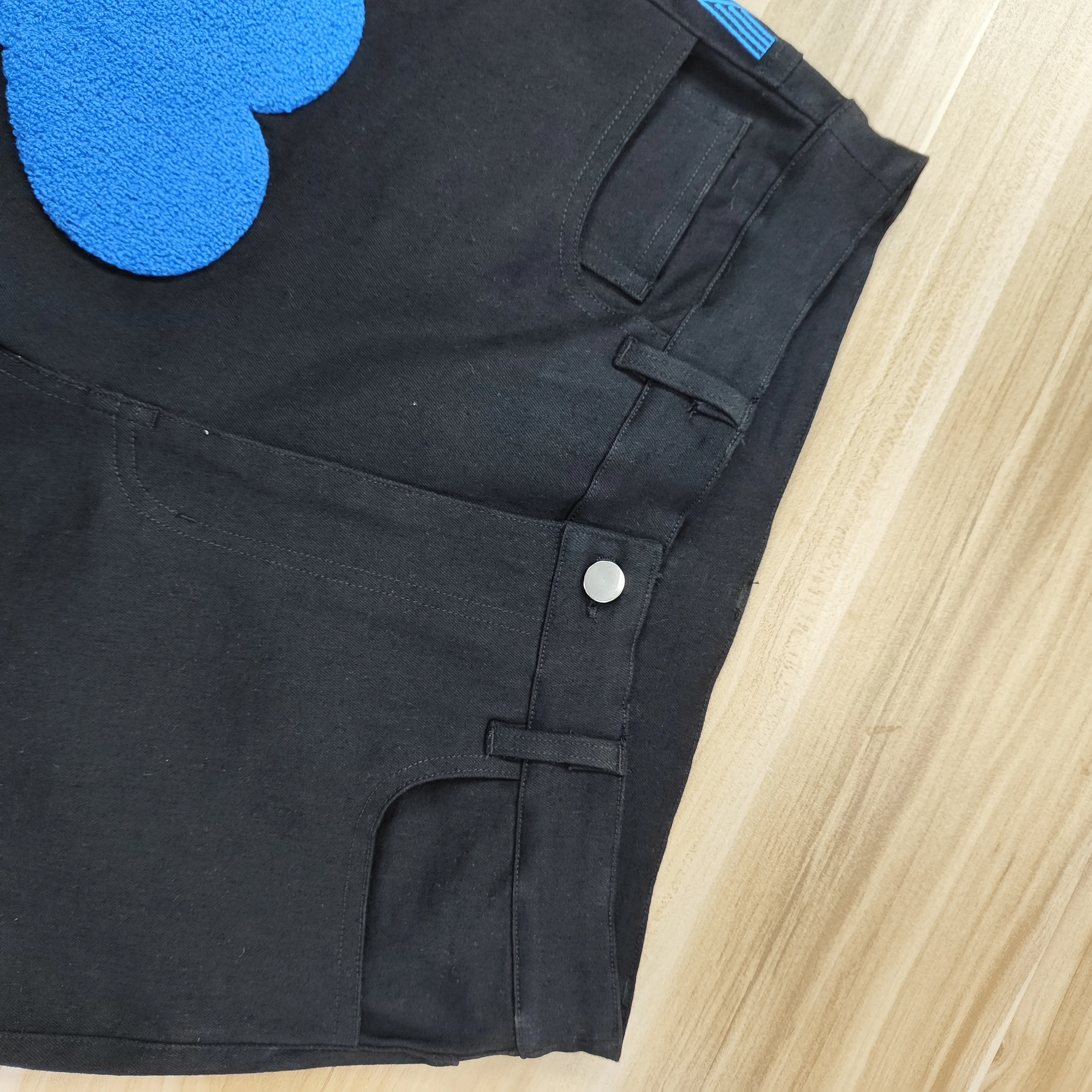 Wholesale Black Straight Fit Custom Cargo Strapped Denim Jeans For Men