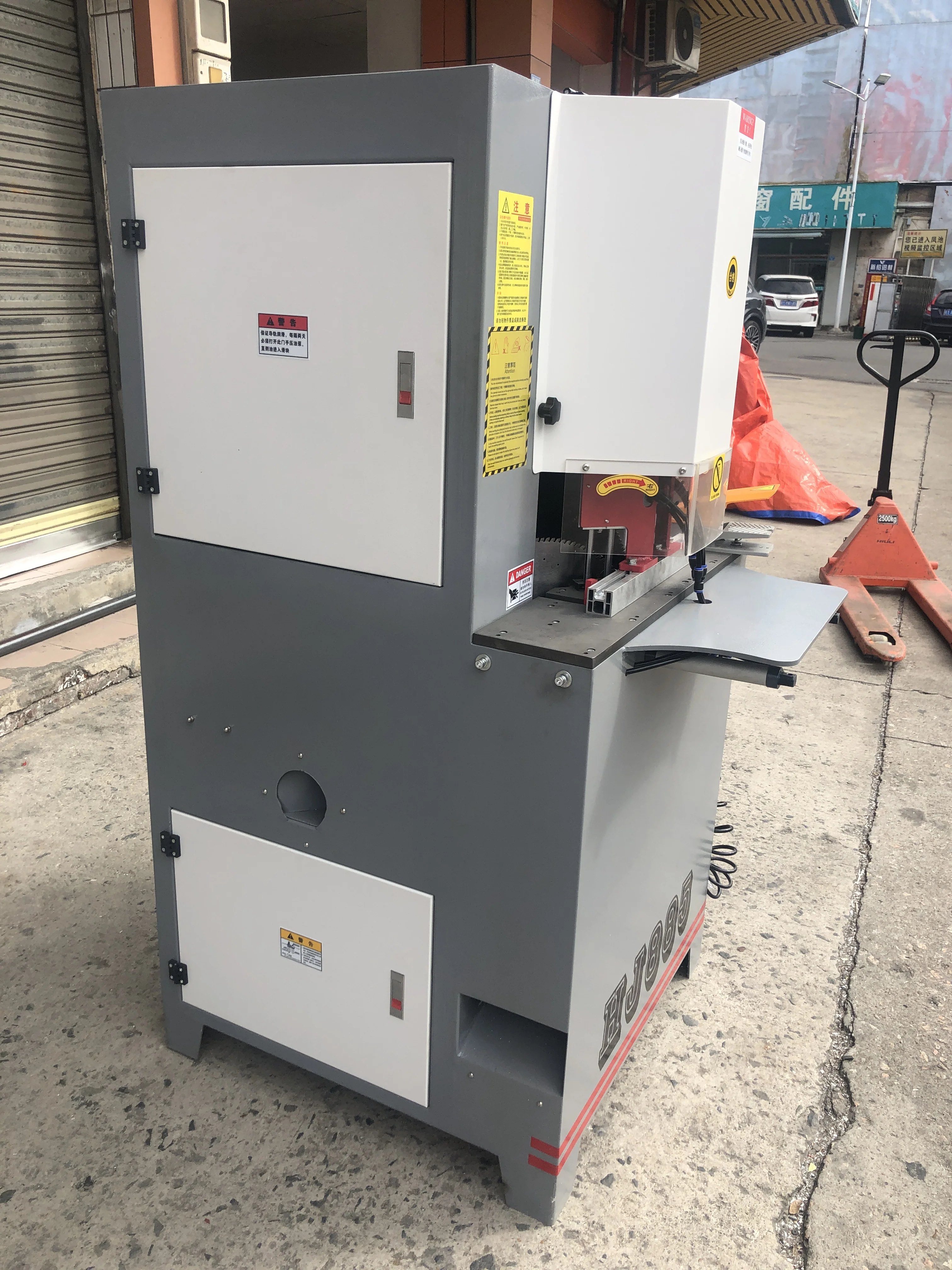 plantation shutter machines 45 90 degree  Automatic wood frame  double  saw aluminium cutting machine