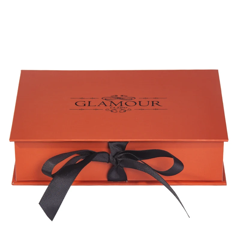 2021 New Year Gift Packaging Magnetic Small Chocolate Ribbon Wine Eyelash Custom Clothing Box