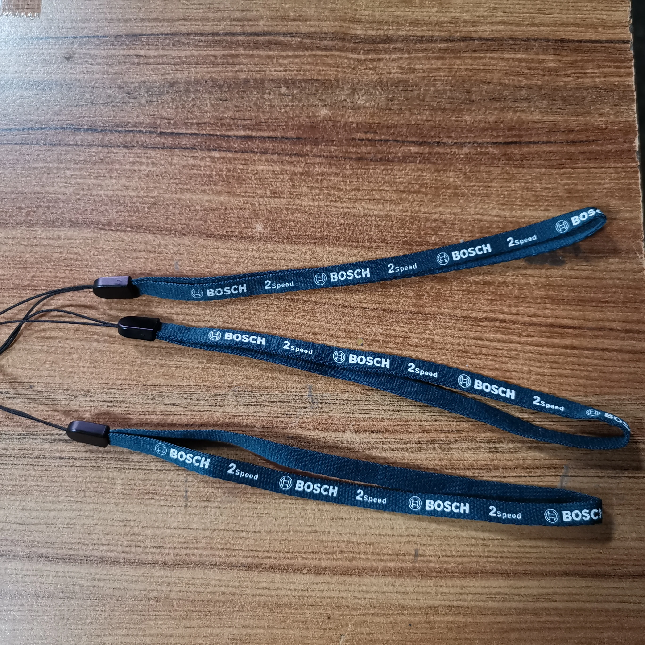 Custom cheap screen printed short wrist strap lanyard with logo for water bottle scanner selfie stick walkie-talkie light stick