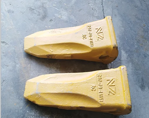 PC220 spare parts bucket tooth 206-70-48610 207-70-14151 with good price