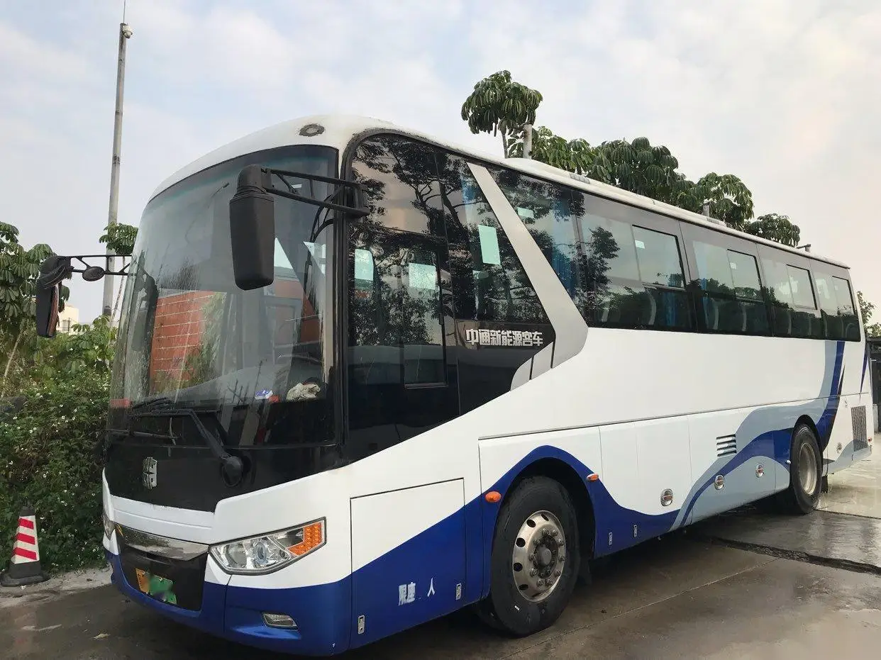 Zhongtong LCK6101 High-Capacity Tour Coach Comfortable Seating & Advanced Emission Standards Available New or Used