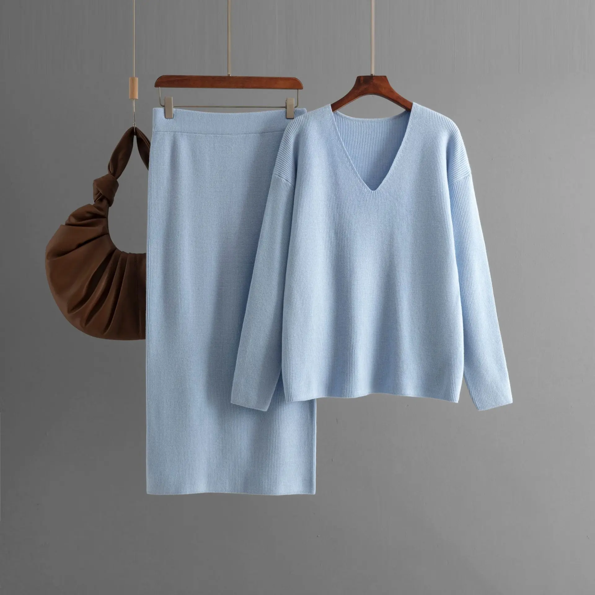 Yibaoli Manufacturer 2024 New Autumn And Winter V-neck Long Sleeve Loose Knit Skirt Sets Women 2 Piece Outfits