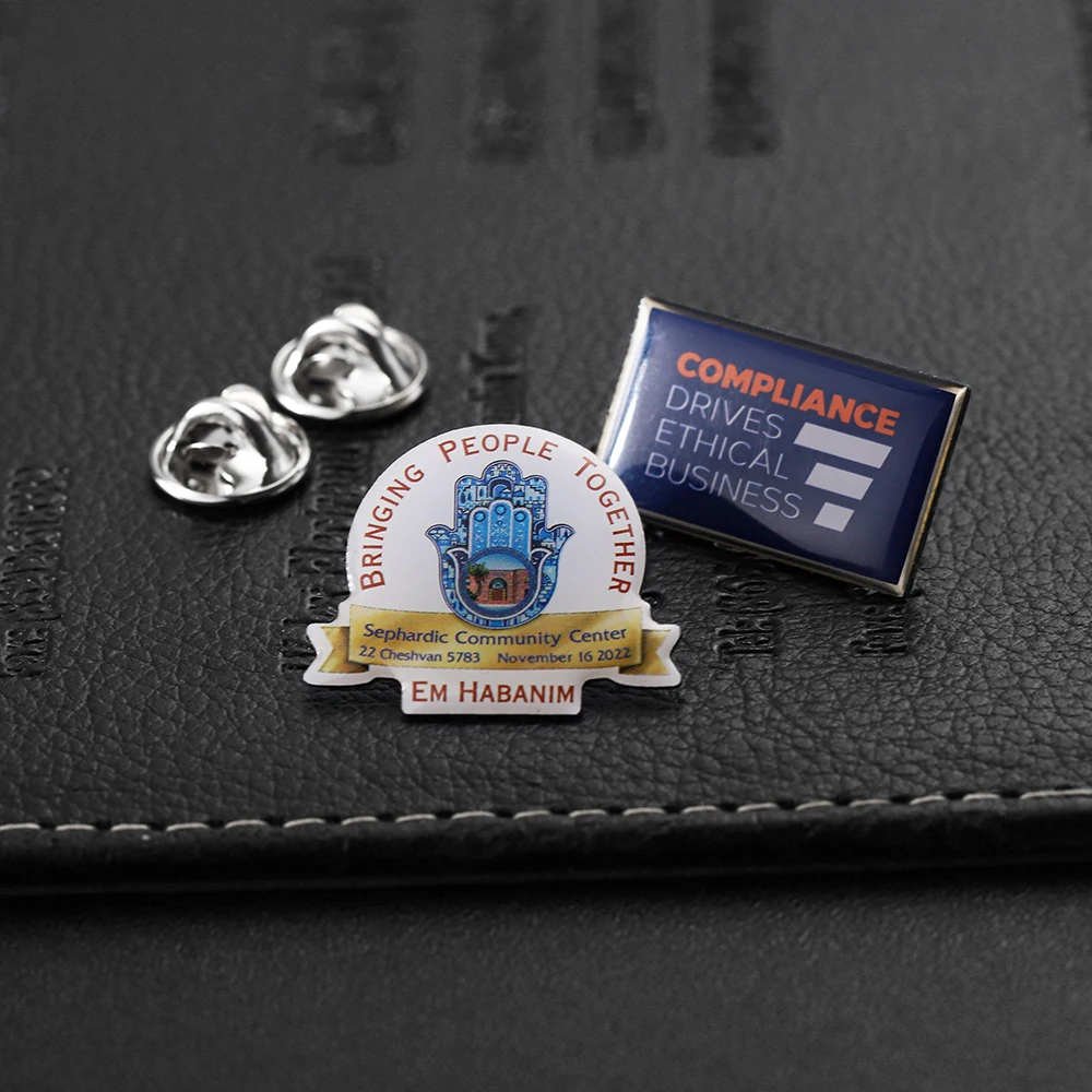 Personalized Resin Epoxy Name Tag Badge Custom Enamel Lapel Pins Logo Uae National Day Gift Saudi Arabia Magnets Pin Wholesale