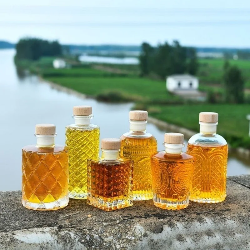 Mini Empty Antique 50ml Decanter Vodka Glass Liquor Wine Spirit Bottle with Lid for Brandy Whisky