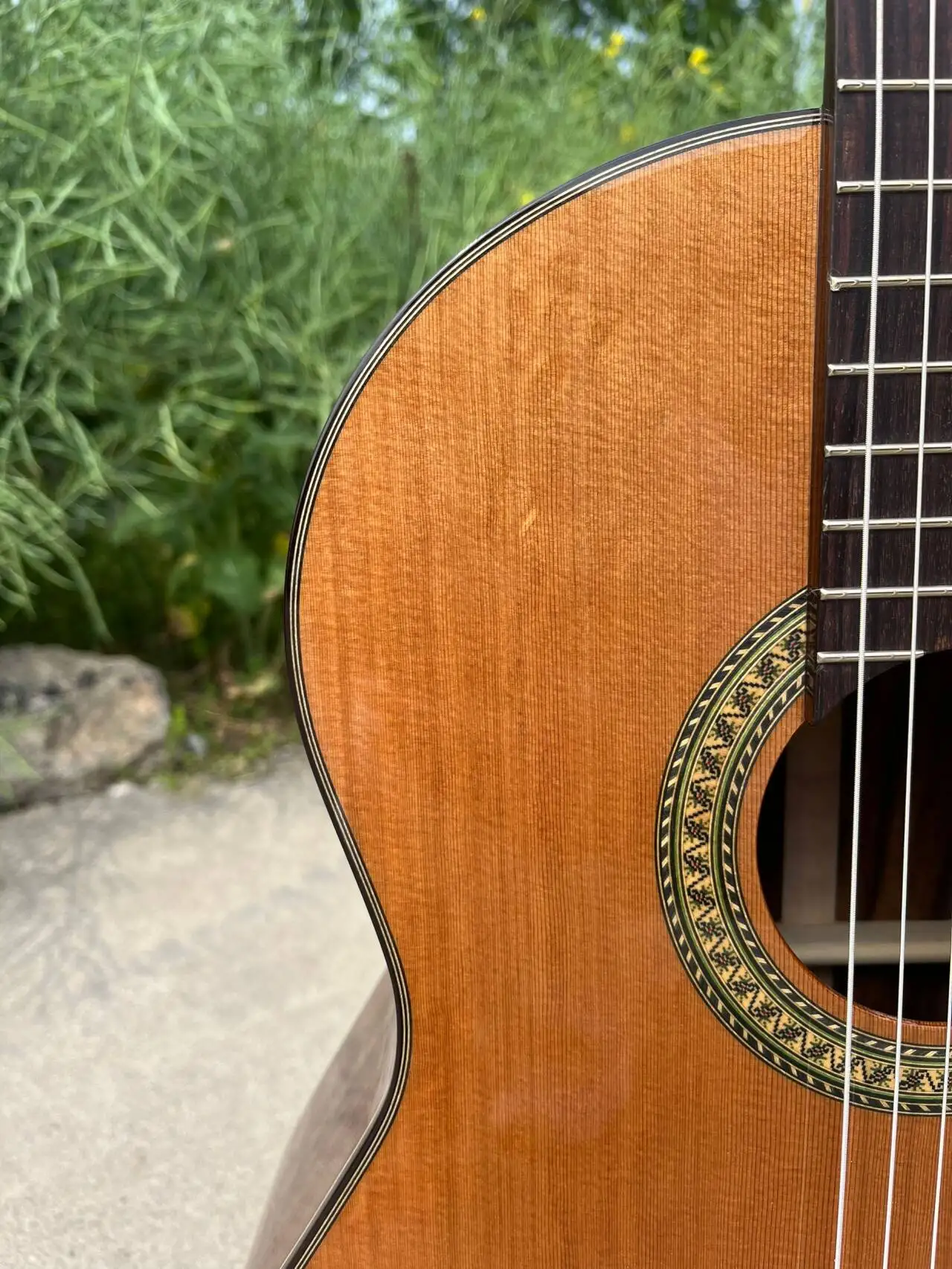 China handcraft made Aiersi brand High end grade gloss solid cedar top indian rosewood Vintage Nylon String Classical guitar