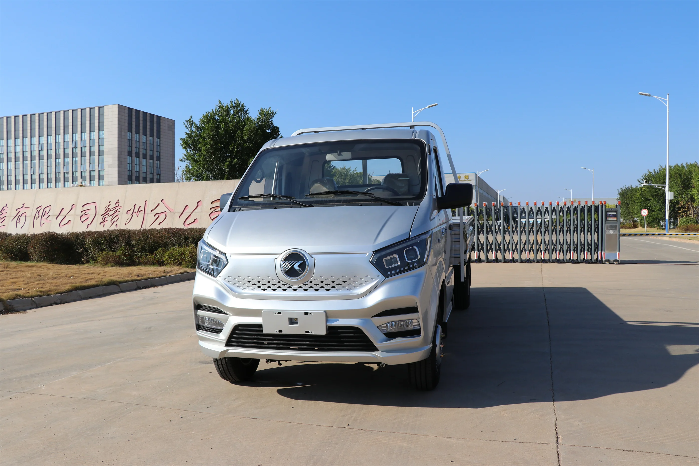Sumec KAMA оптовая продажа 1 5 т ев фара с левым рулем грузовой Электрический мини-грузовик