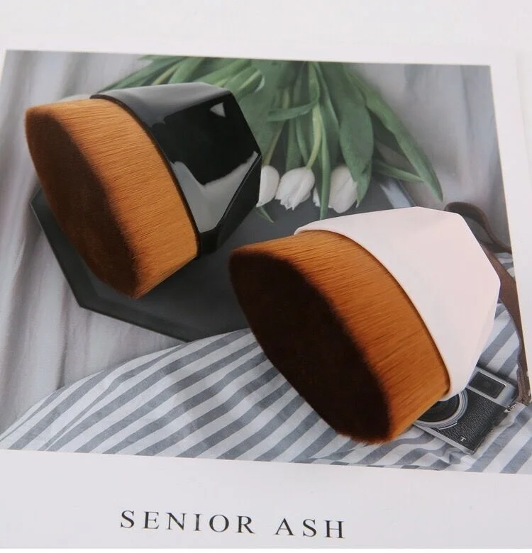 Wholesale Top Cosmetic Flat Brush Bamboo Fiber Hair Single Kabuki No Trace Foundation Brush For Makeup