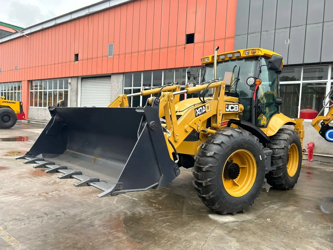 Brand New JCB 4CX Backhone Loader with 4 in 1 Bucket cummins Engine 4x4 Walking