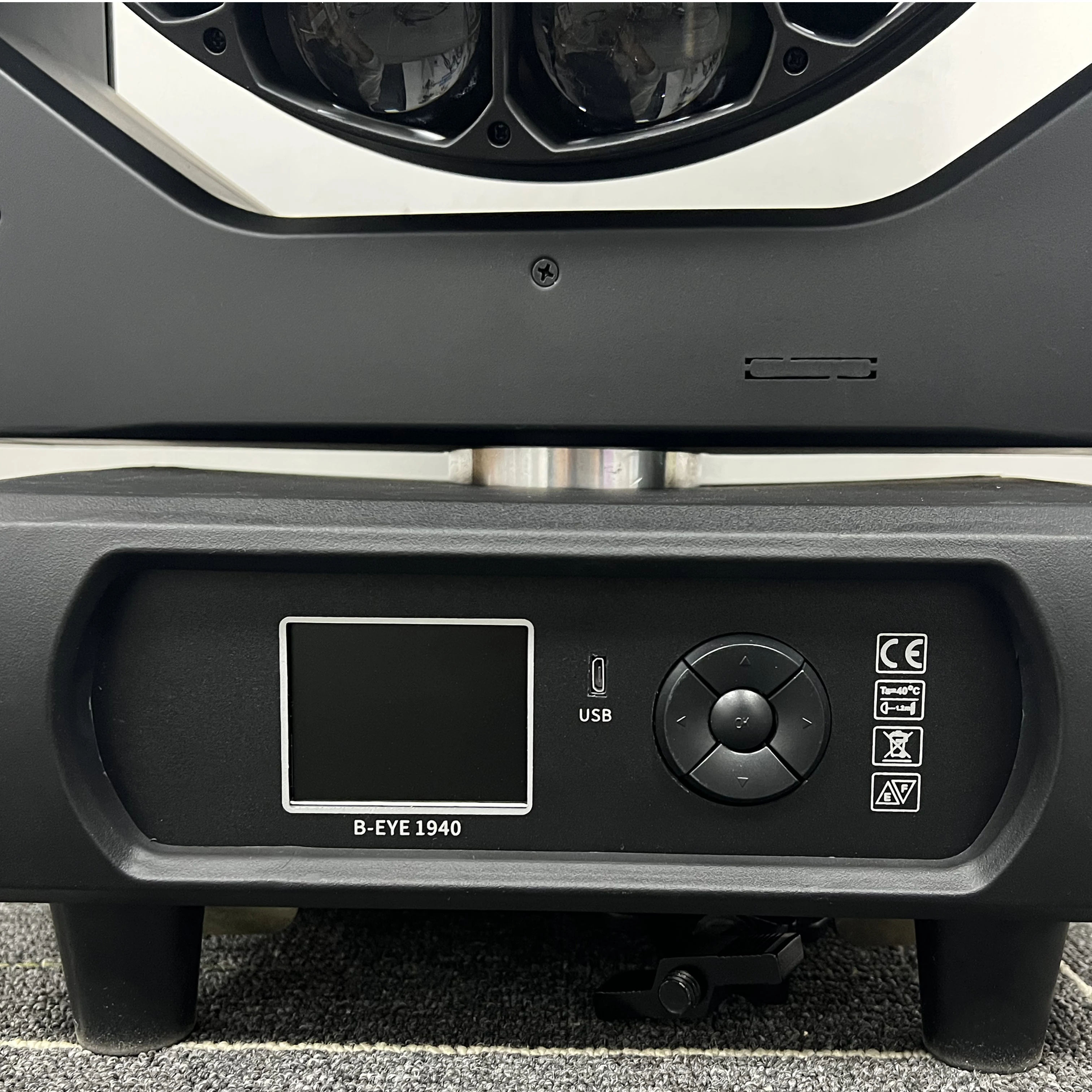 New Products 19pcs RGBW 4in1 40W Bee Eyes Zoom Moving Head DJ Light for Nightclub Performance