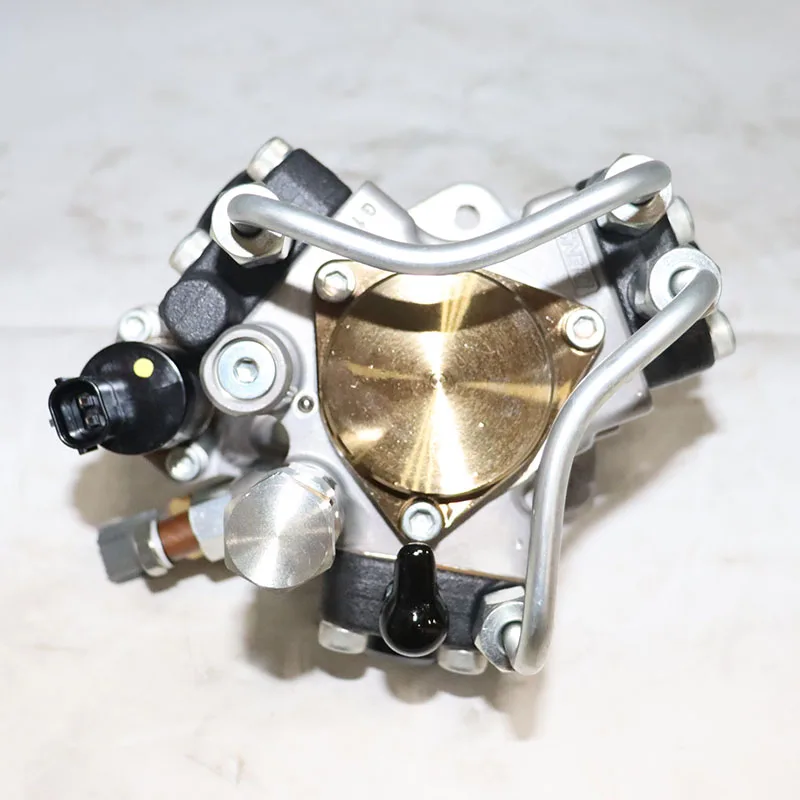 Isuzu 8-976058946-8 294050-0424 6HK engine high pressure oil pump diesel pump