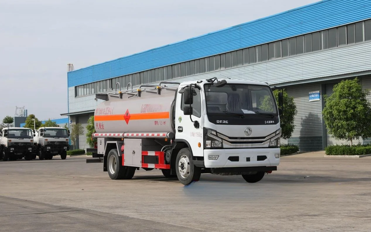 Dongfeng 4x2 9.9 Cubic Meter High-Capacity Fueling Truck for Sale