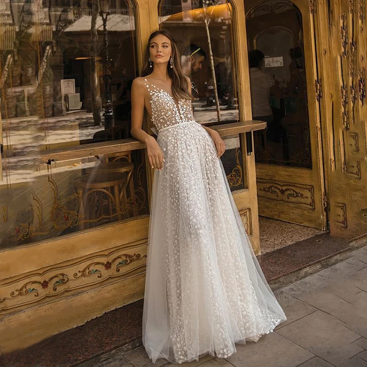 Fashion design tulle handmade appliqued backless sexy wedding dress for women