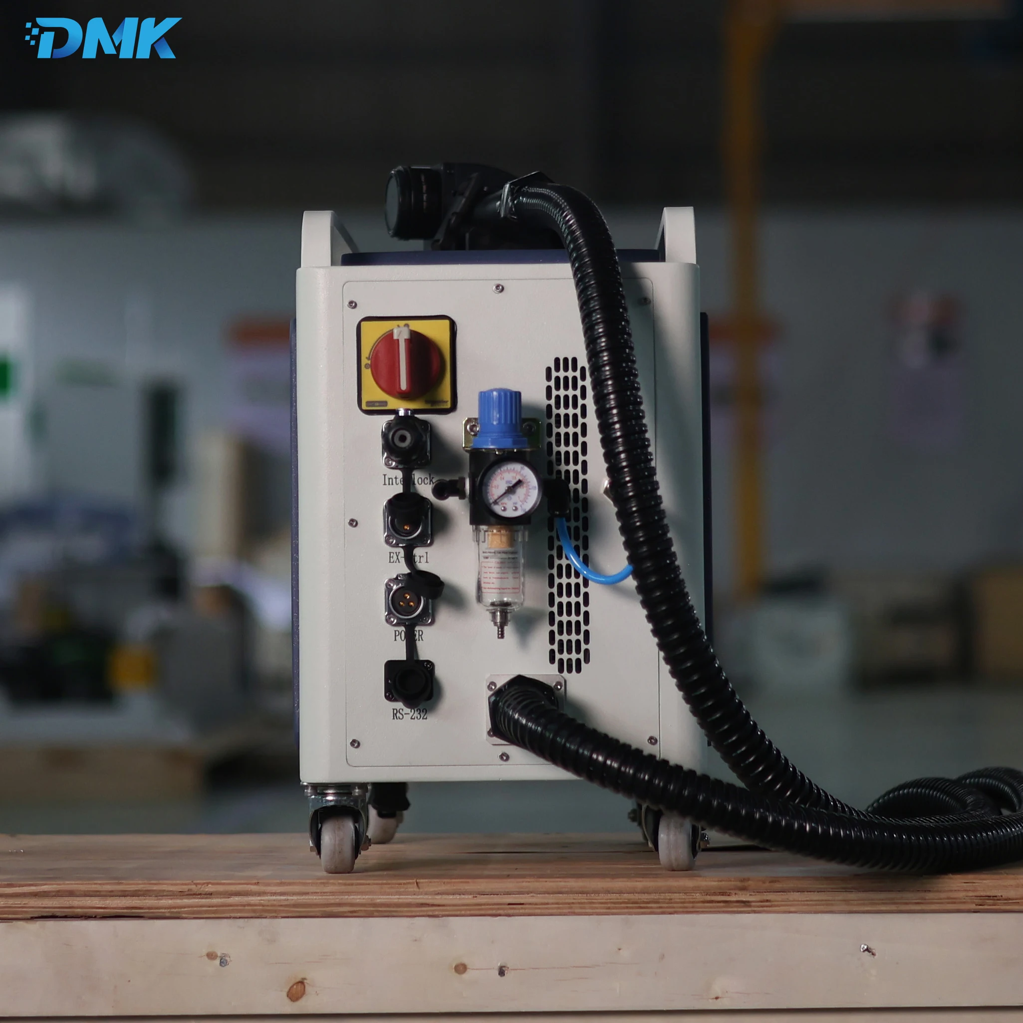 New DMK 200W 300W 500W 1000W MOPA Pulse Fiber Laser Cleaner Laser Cleaning Machine for Rust Paint