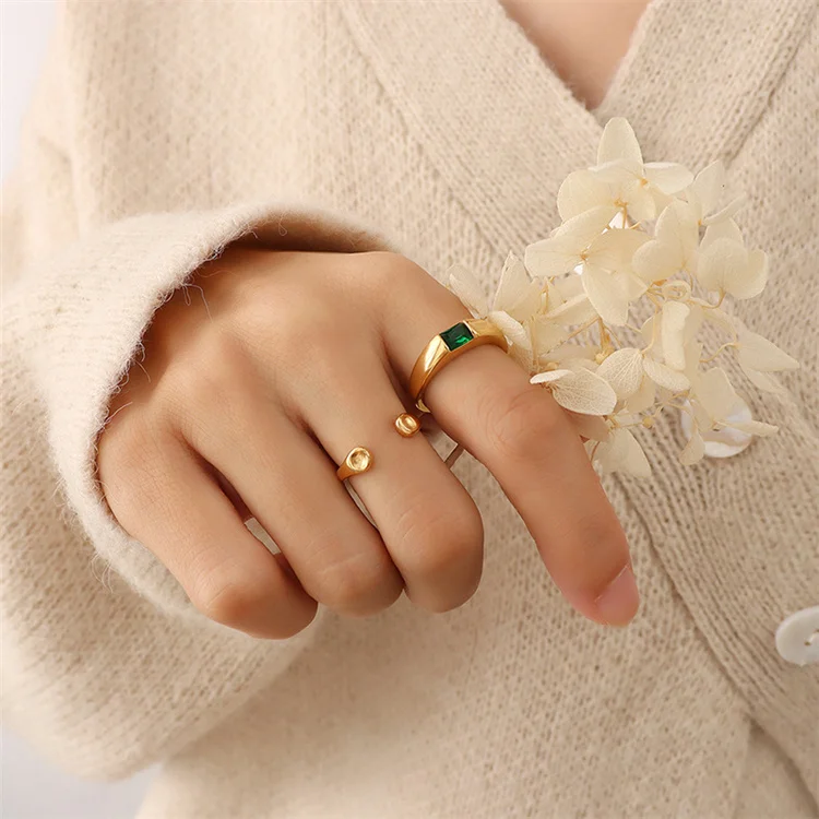 classic style emerald green stone ring stainless steel pvd gold chunky finger rings jewelry women