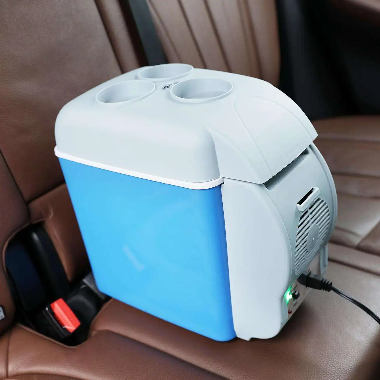 Hot Sales Portable Mini Fridge Small Auto Refrigerator Cooler For Drink Foods Universal 12V 7.5L Car Fridge