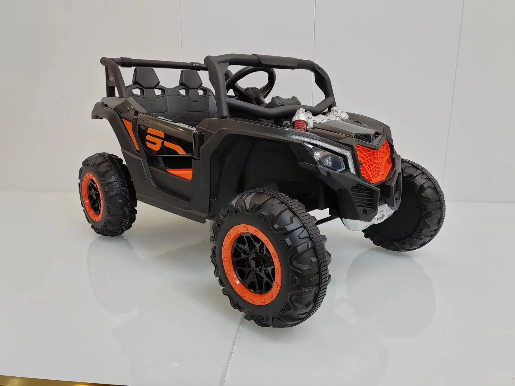 2023 Best selling cheap price kids electric power toys car four wheel double door kids ride on off road vehicle
