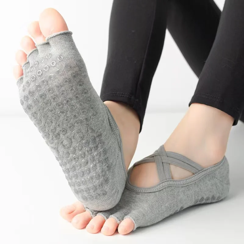 2024 New design 16 colors in stock non-slip silicone grips double strap open five-toe sports Pilates yoga socks