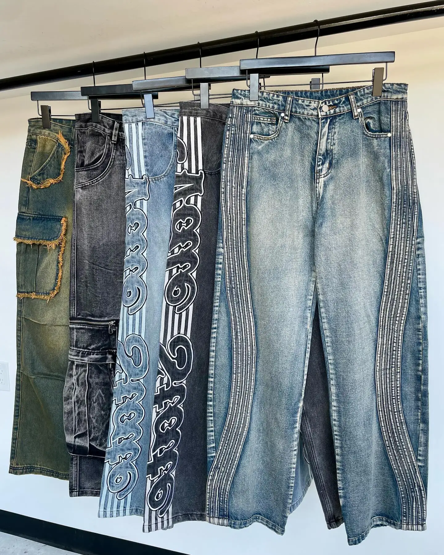 Salati Wholesale Boot Cut Wash Ripped Wide Leg Straight Distressed Flared Rhinestone Cargo Denim Jeans Pant Baggy Men Jeans