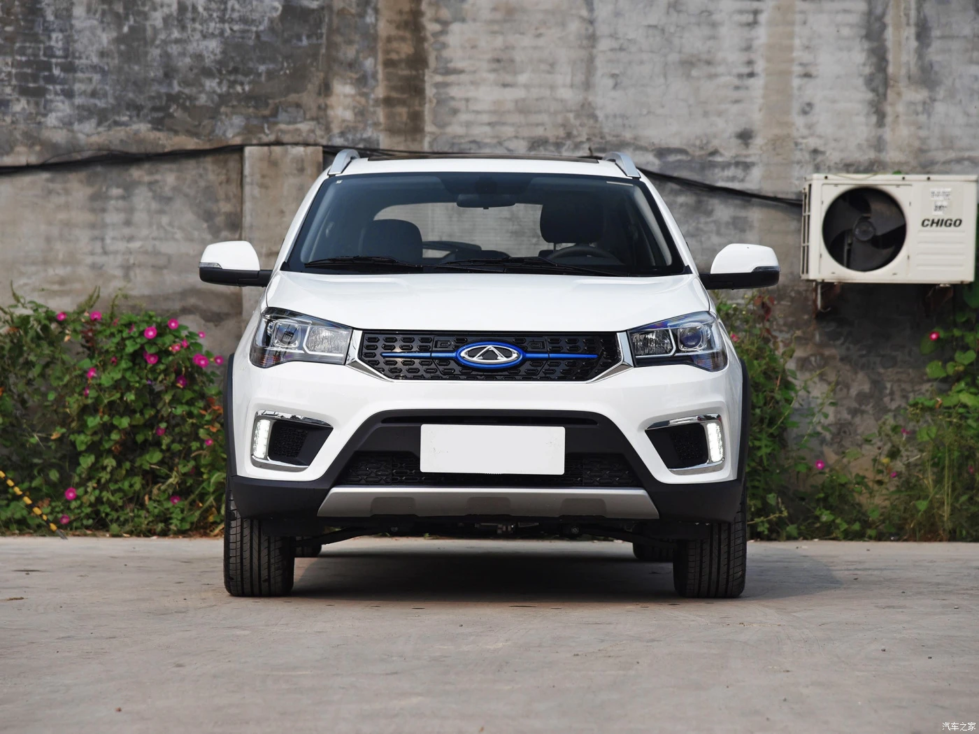 Long-Range Fully Electric SUV New/Almost New Chery Tiggo 3xe