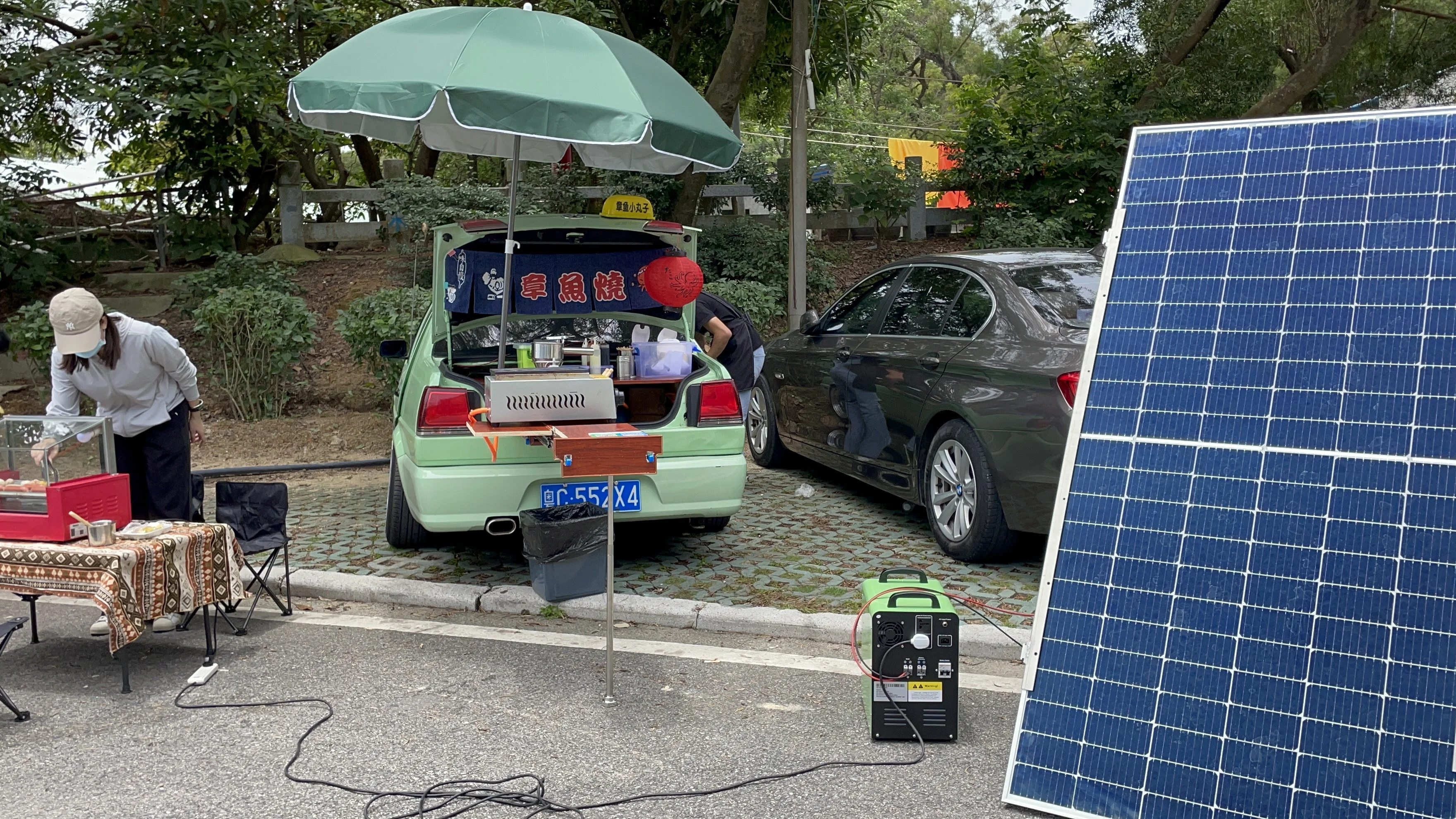 455w Solar Energy System inverter and battery portable battery generator