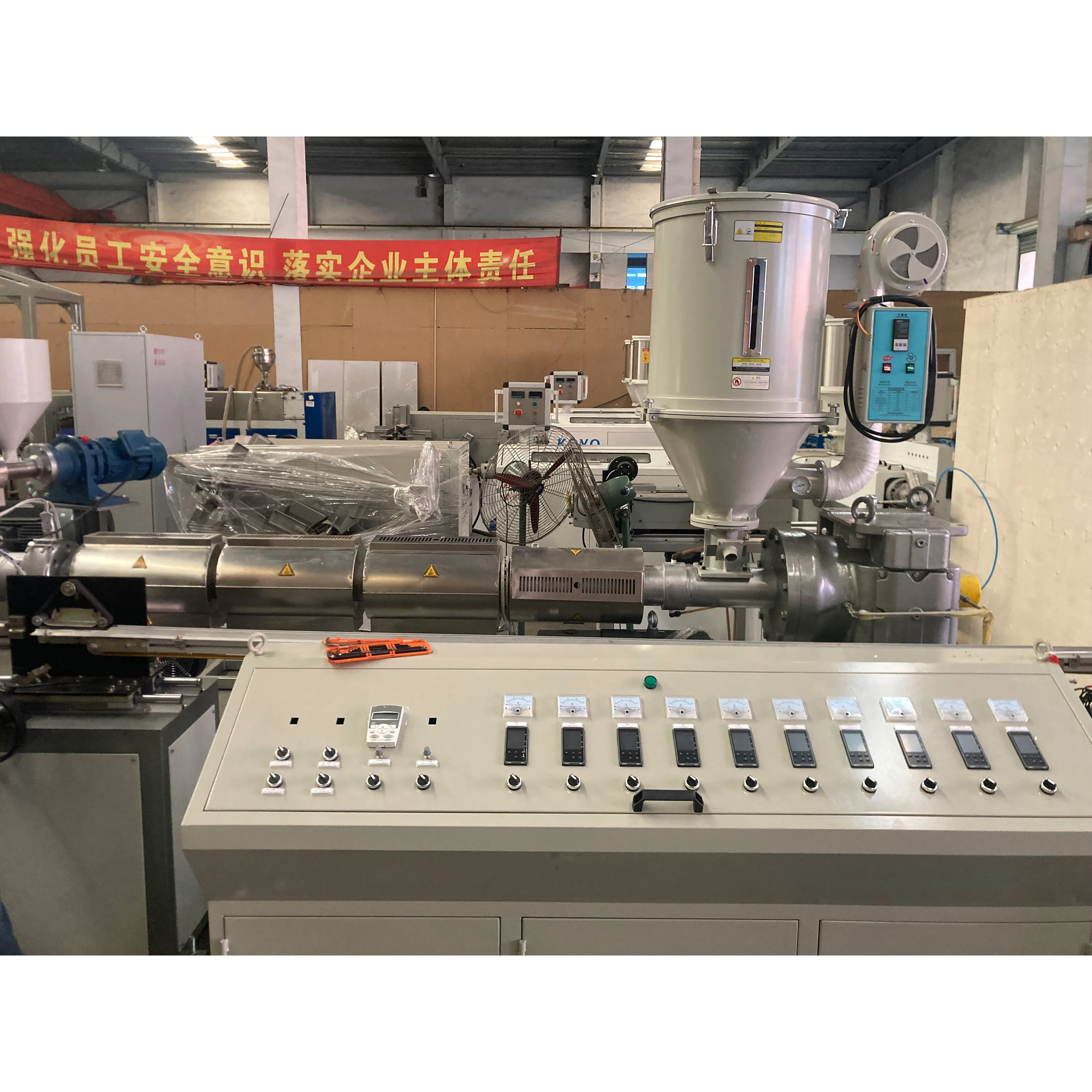 Farm Plastic In line Flat drip irrigation tape system irrigation hose pipe making machine