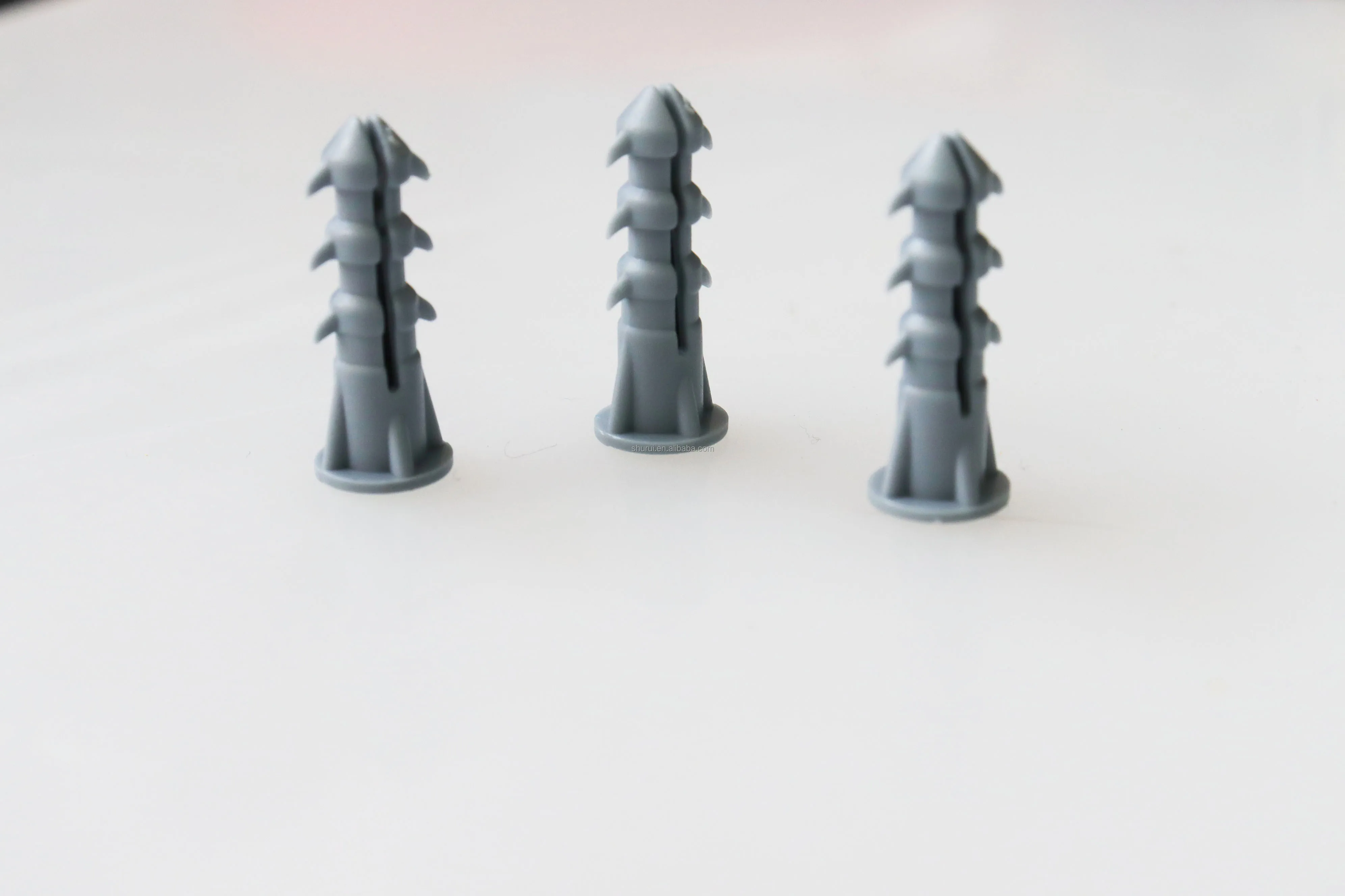 High Quality Customized Universal Nylon Floor Anchor PE Plastic Expansion Plug for Wall Mounting