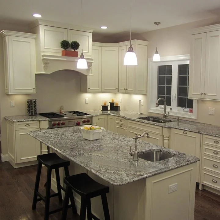 High End Classic Small Custom Wooden and White Painting Kitchen Cabinets Design