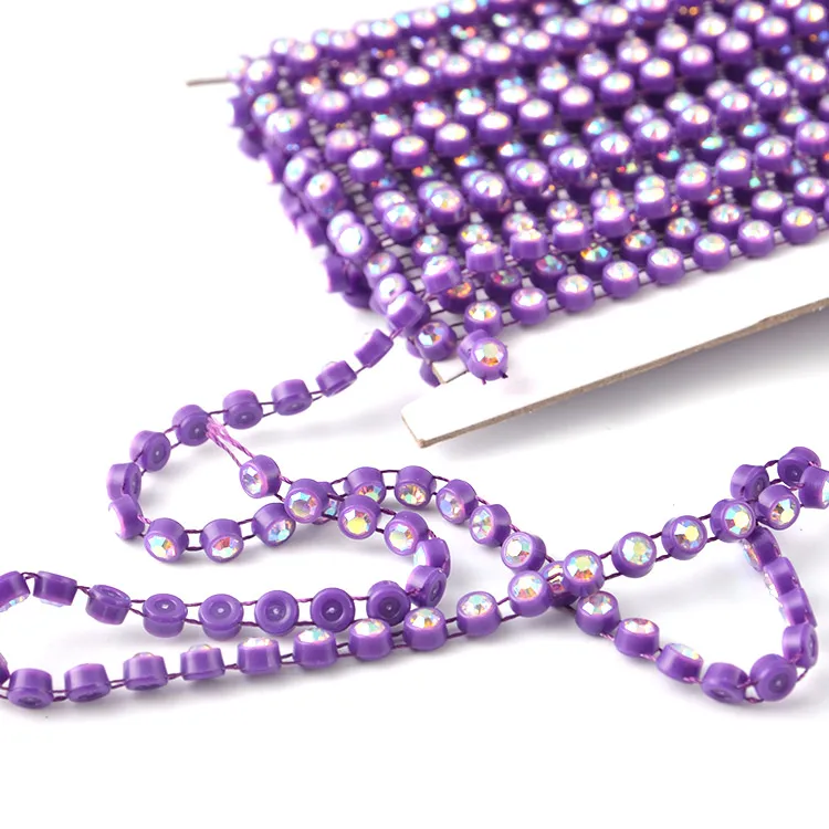 Высокое качество ss8 chatons сверкающие пластиковая лента со стразами отделка