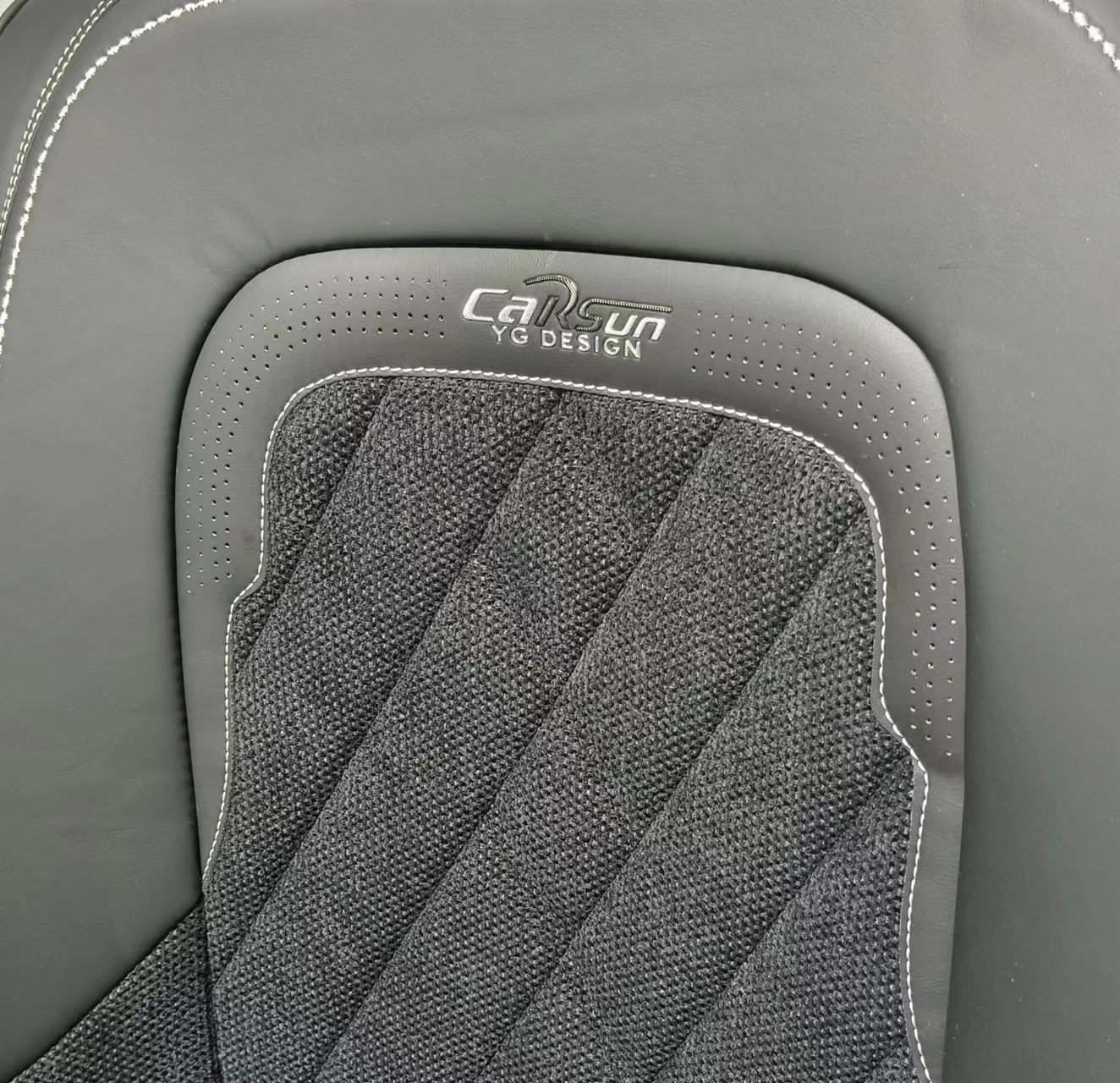 Wholesale Black White Luxury car seat covers Five-seater Nissan Eco leather seat cover car Car seat cover full set universal