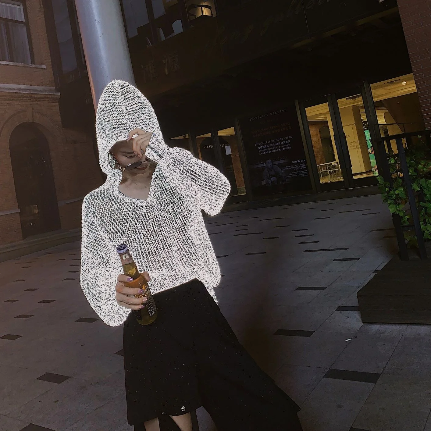 Дропшиппинг Женское пальто с вырезами светоотражающее свободное женское блестящее пальто с капюшоном на осень длинное вязаное повседневное тонкое пальто с капюшоном