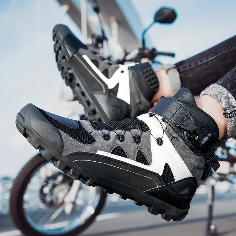Wholesale Motorbike racing boots Men New Design All Seasons Motocross Outdoor Riding Boots