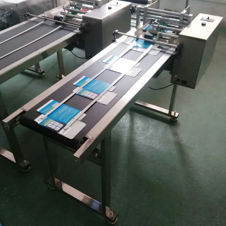 Automatic plastic adhesive labelling counting paging machine date with stacker for hot sale