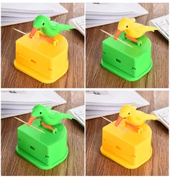 Customized Color Automatic Toothpick Holder Small Bird Shape Holding Toothpick Decorate Desk