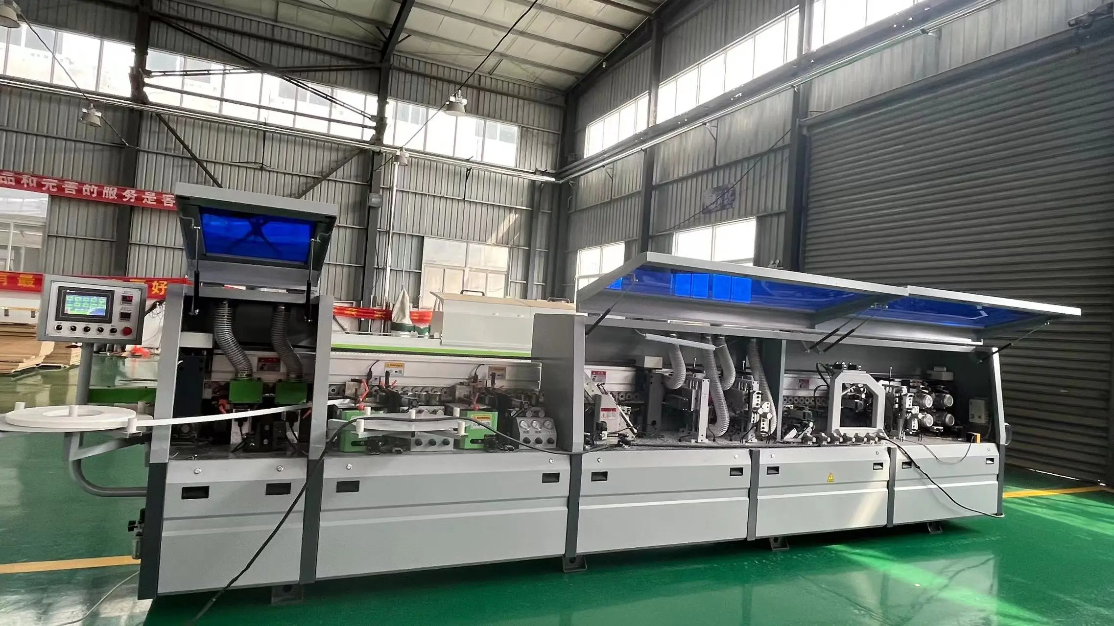 Automatic PVC Edge Banding Machine for Wood Furniture Straight Edge Bander New Motor Core Component