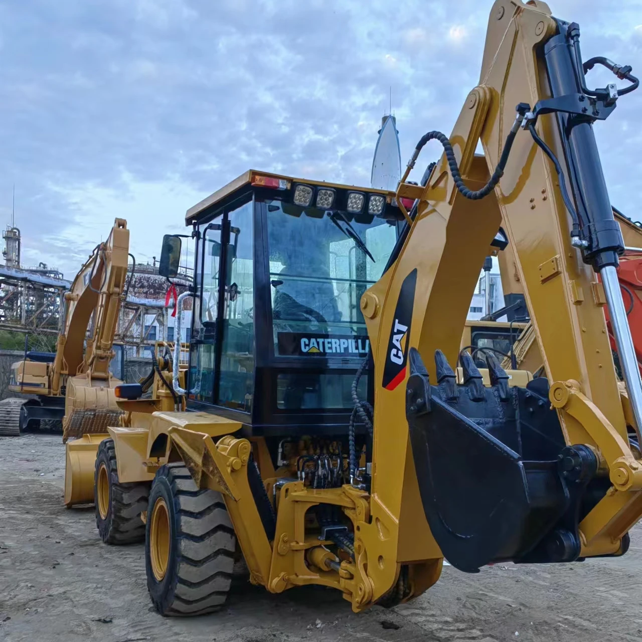 Экскаватор-погрузчик CAT 416E Caterpillar для продажи хорошее состояние Япония