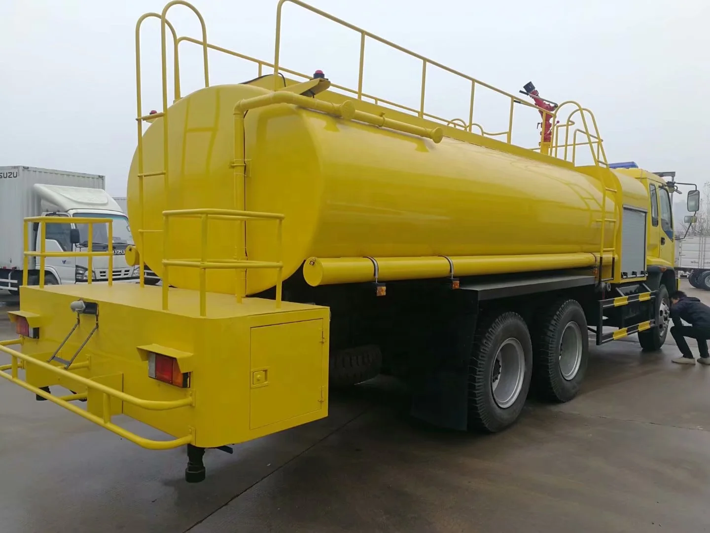 Японская технология монтаж на шасси 4x2 10 м3 20 резервуар для воды грузовики нефтяных