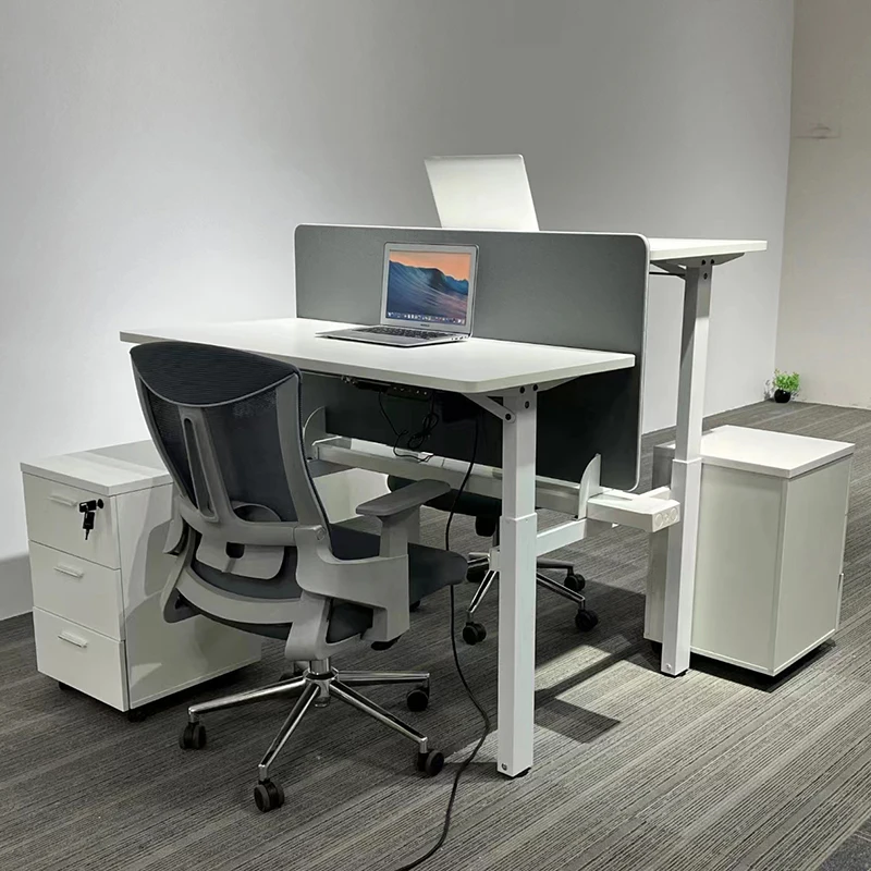 Регулируемый по высоте офисный стол с подставкой