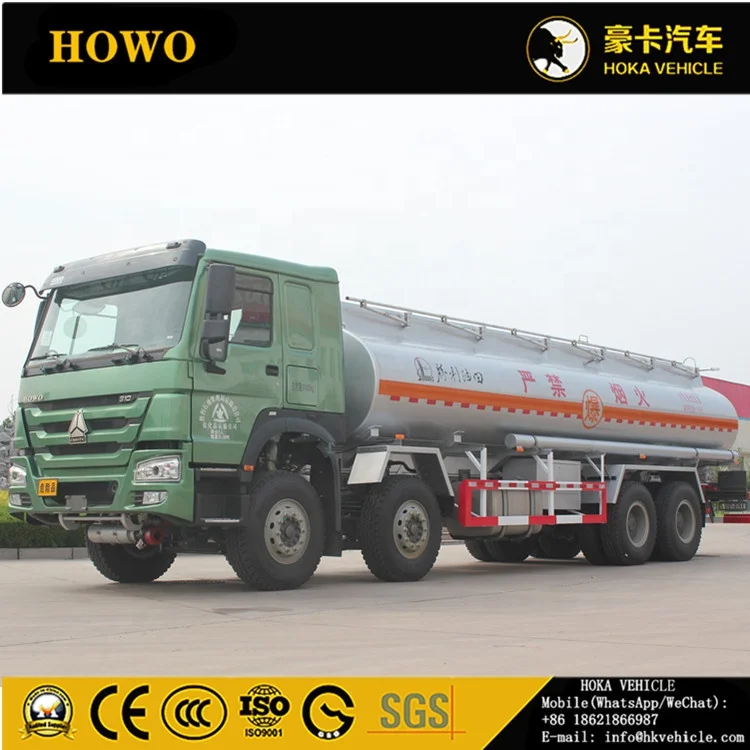  SINOTRUK HOWO 8X4 371HP 28CBM топливный танкер модель