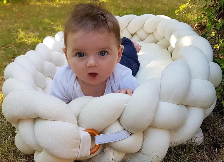 Snoozzz 1 pcs white braided baby nest bed 4 stand