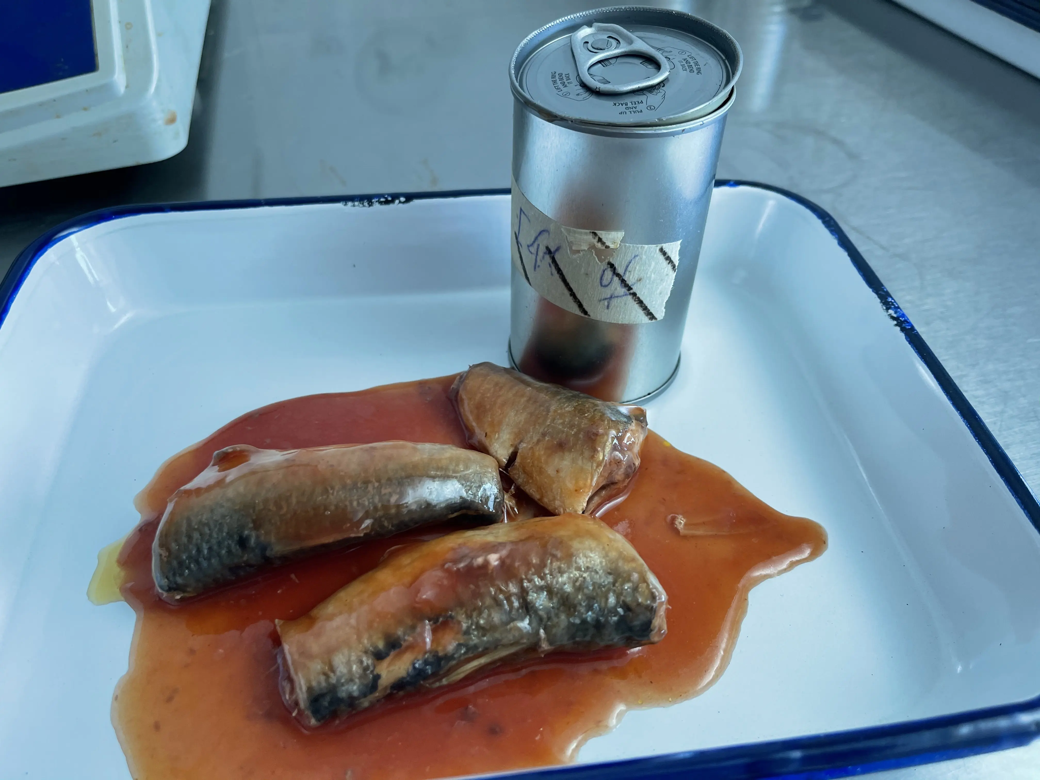 Консервированные сардины в томатном соусе 155 г/90 г