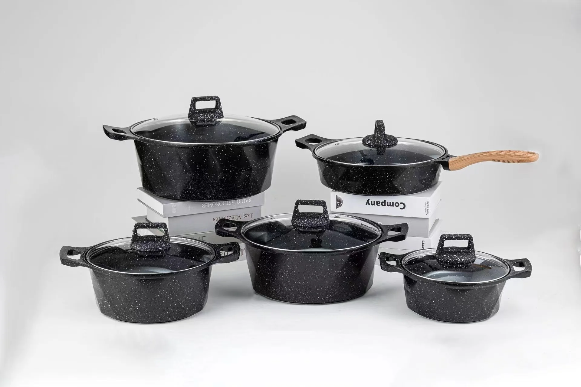 USA markets Non-Stick Inner Coating Dessini Cookware Sets Outdoor Cookware 17pcs Soup Pot Casserole Cookware sets for Sale