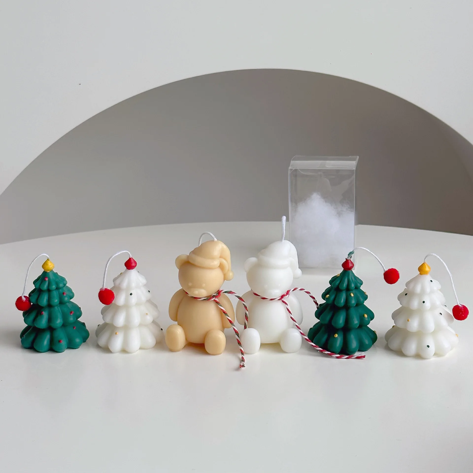 Home Decor Christmas Gifts Custom Mini Cute White Green Christmas Tree Aroma Scented Candle Soy Wax