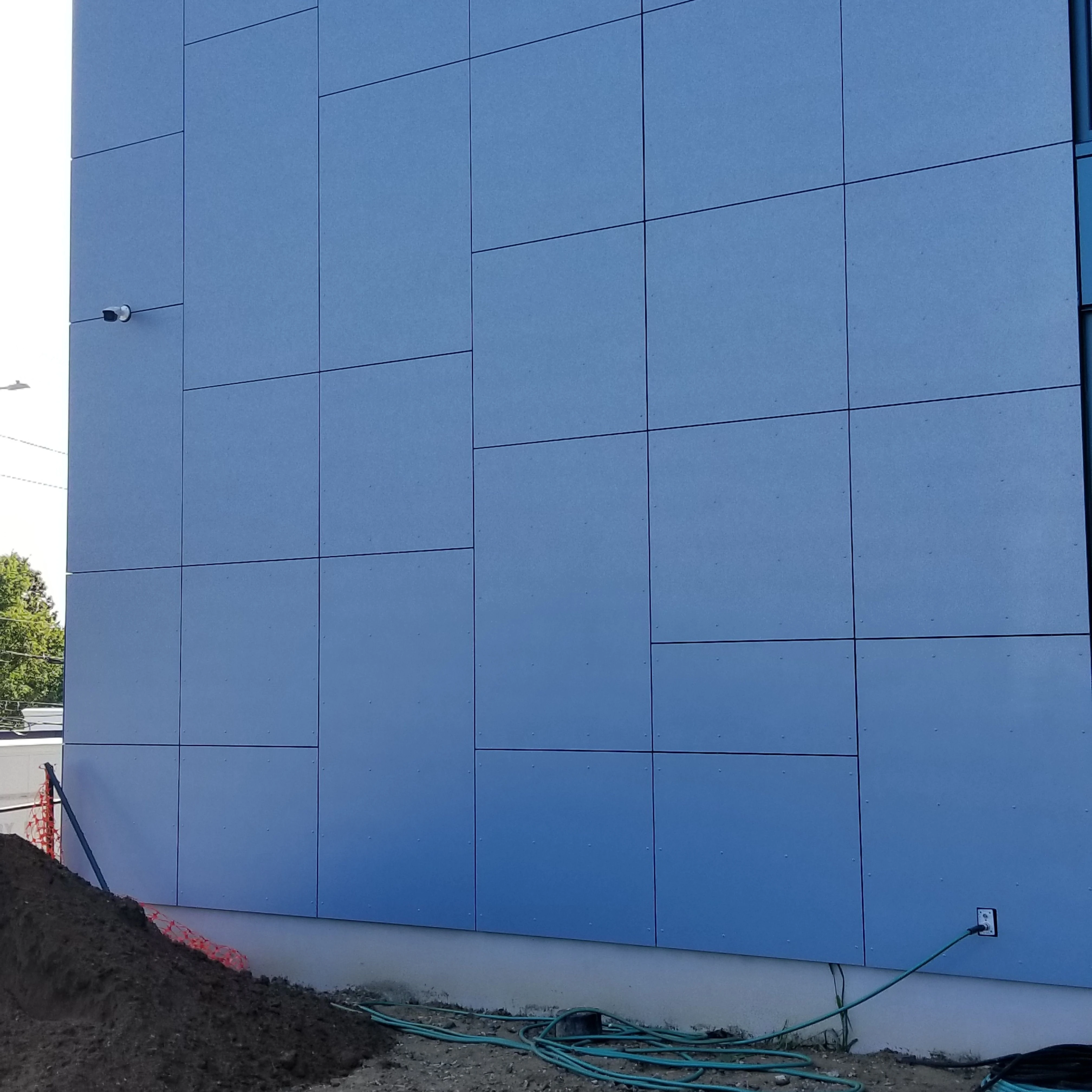 New Building Construction Materials Wooden Texture Fiber Cement Board Exterior Wall DecorationWaterproof Fireproof Wall Cladding